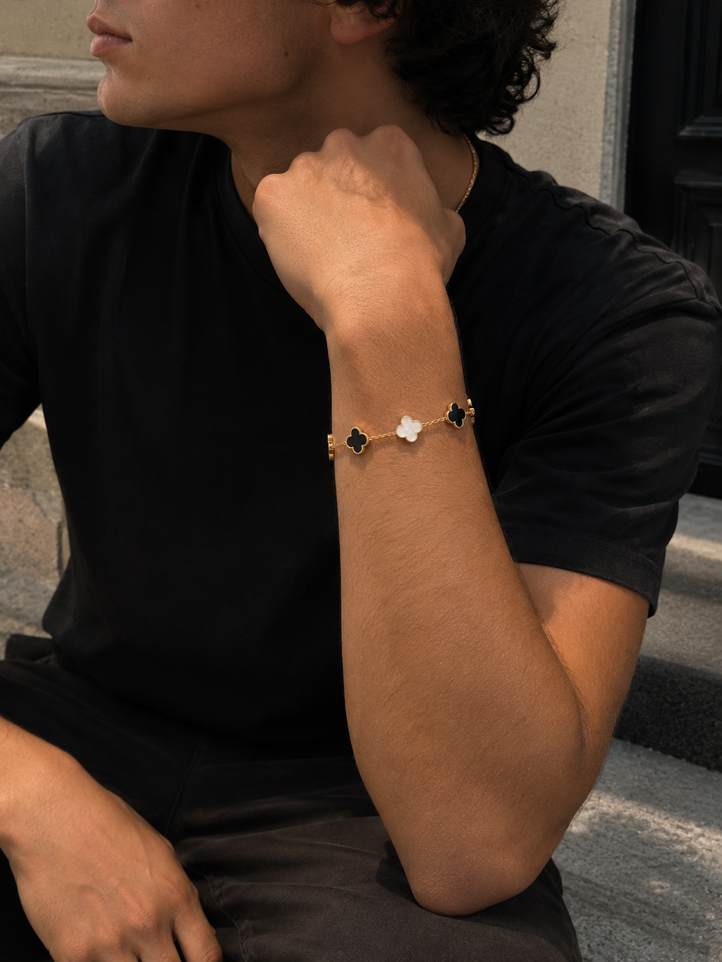 Pulsera Trébol Blanco y Negro