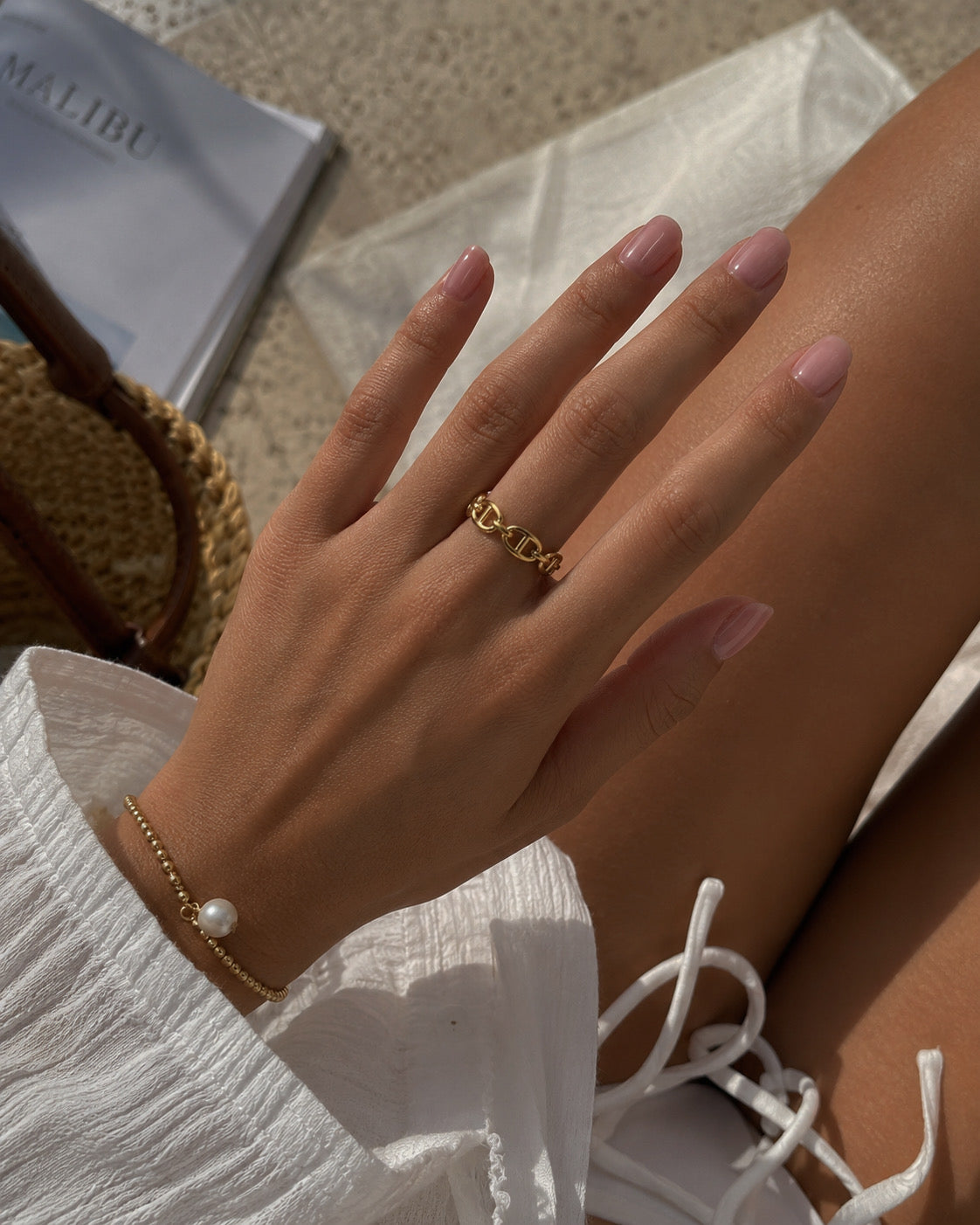Amora Ring